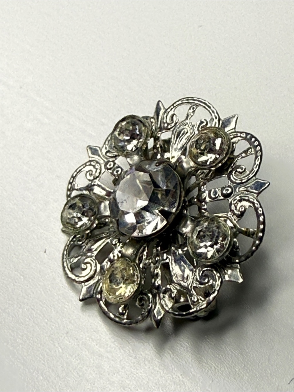 Vintage dainty silver-tone Rhinestone Floral Brooch pin - Picture 3 of 7